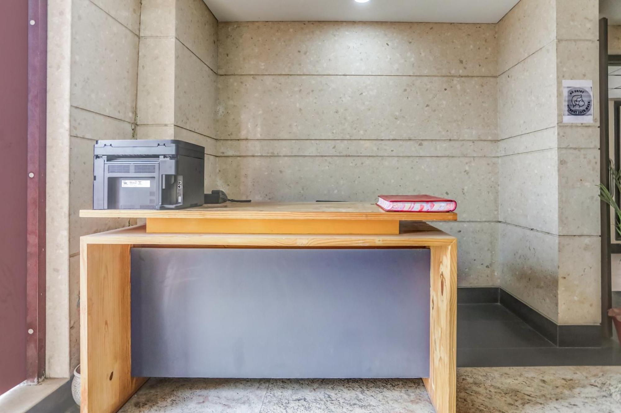 Collection O Limewood Stay Гургаон Экстерьер фото