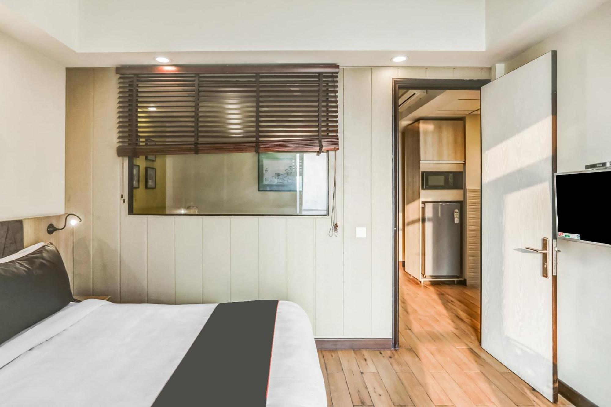 Collection O Limewood Stay Гургаон Экстерьер фото