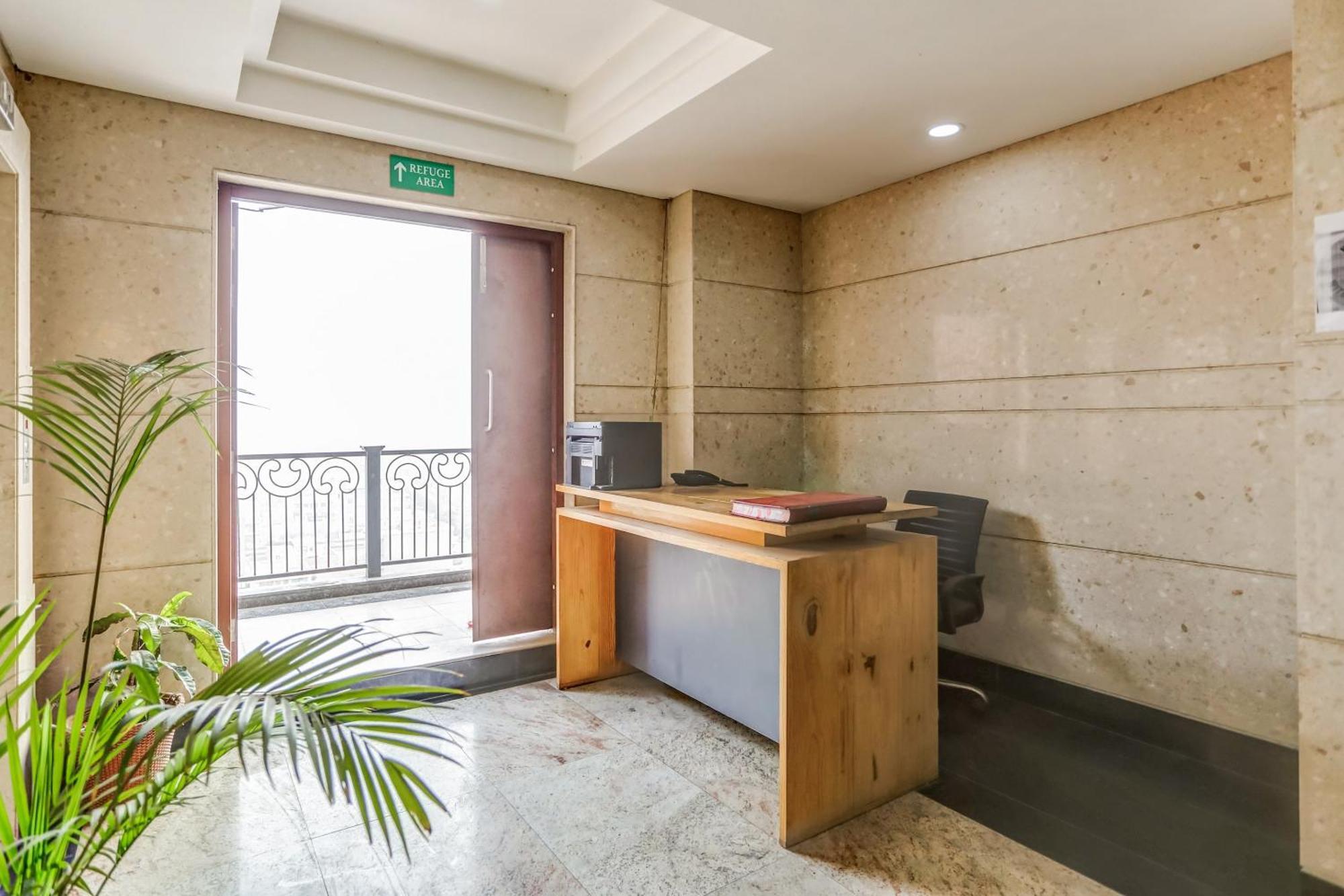 Collection O Limewood Stay Гургаон Экстерьер фото