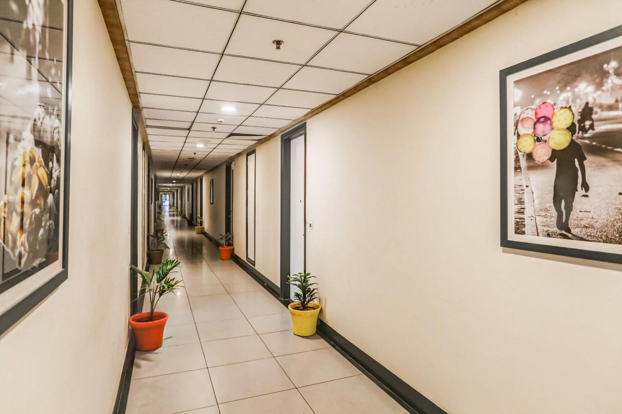 Collection O Limewood Stay Гургаон Экстерьер фото