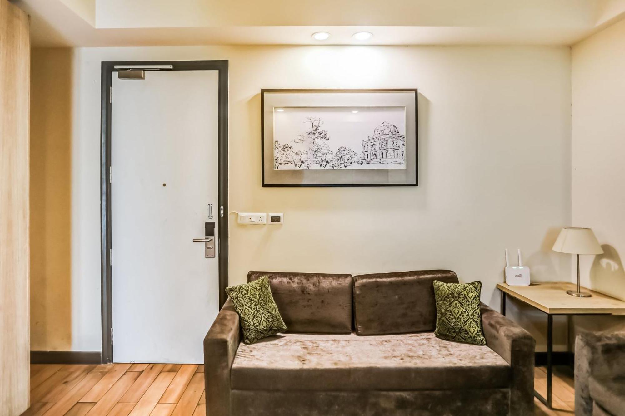 Collection O Limewood Stay Гургаон Экстерьер фото